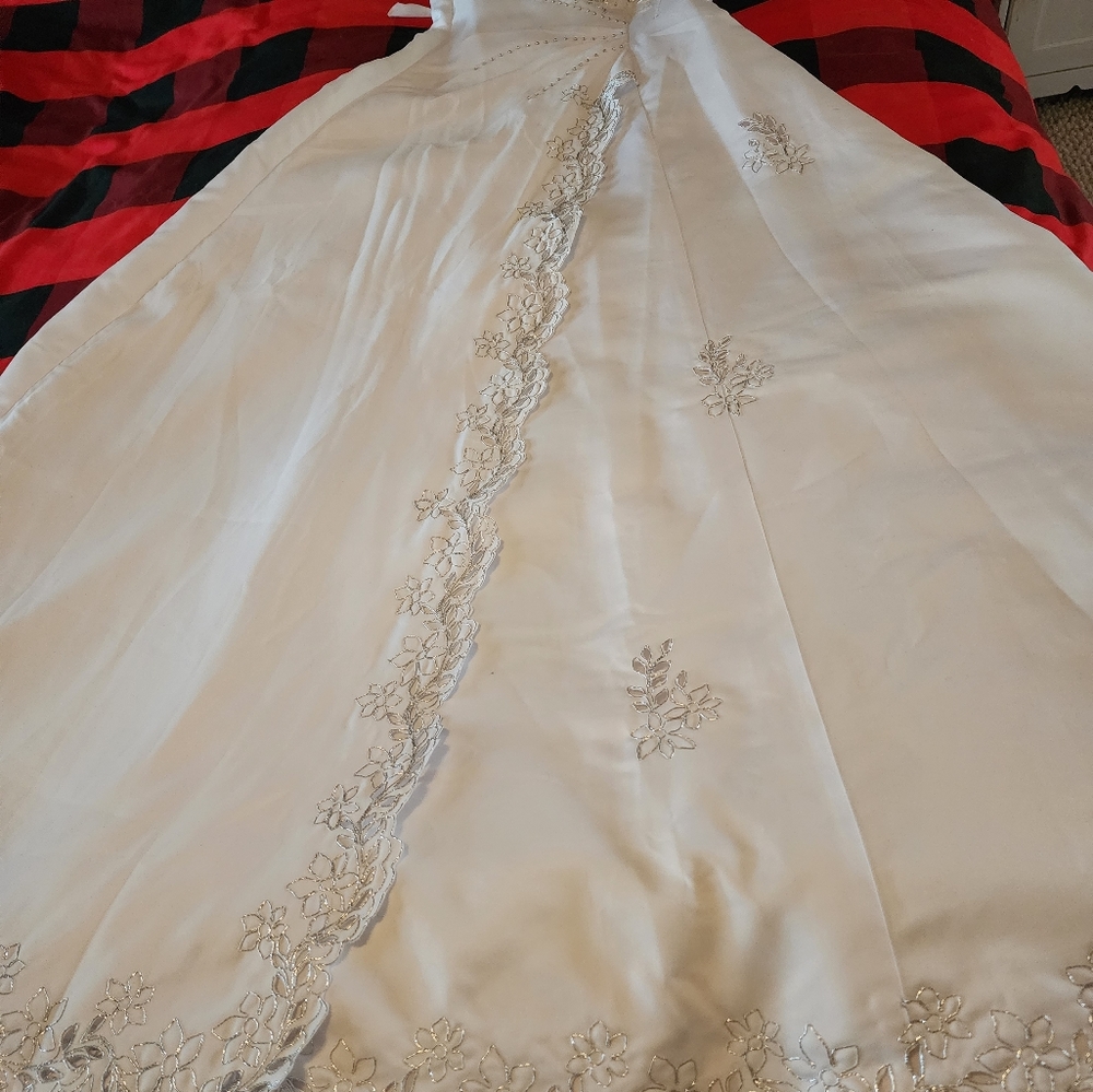 Brand New Wedding Dress, Never Worn